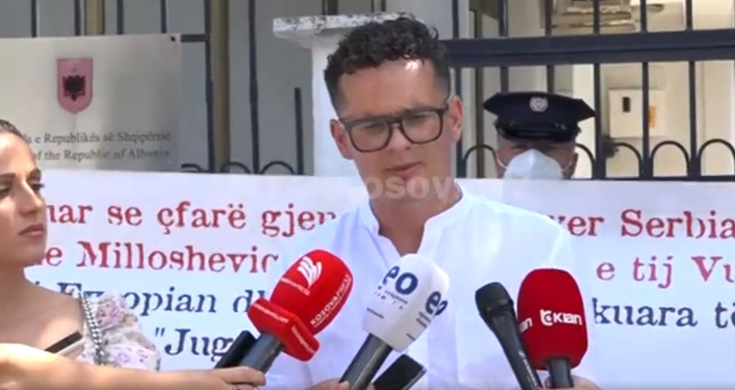 Protestë modeste kundër “Open Balkan” - 02.08.2021 - Klan Kosova