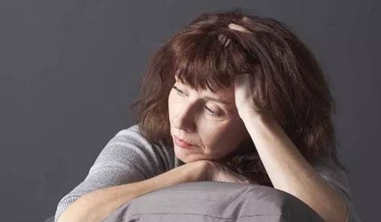 Zvogëloni simptomat e menopauzës, duke ndërruar stilin e jetës