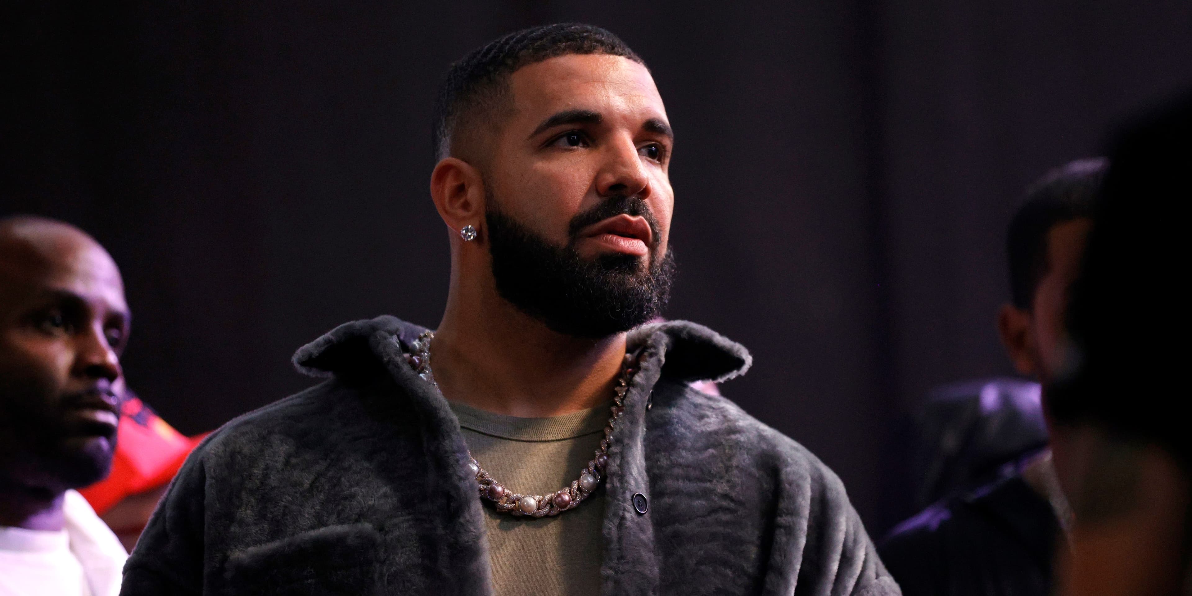 Përmbytet shtëpia e Drake (FOTO)