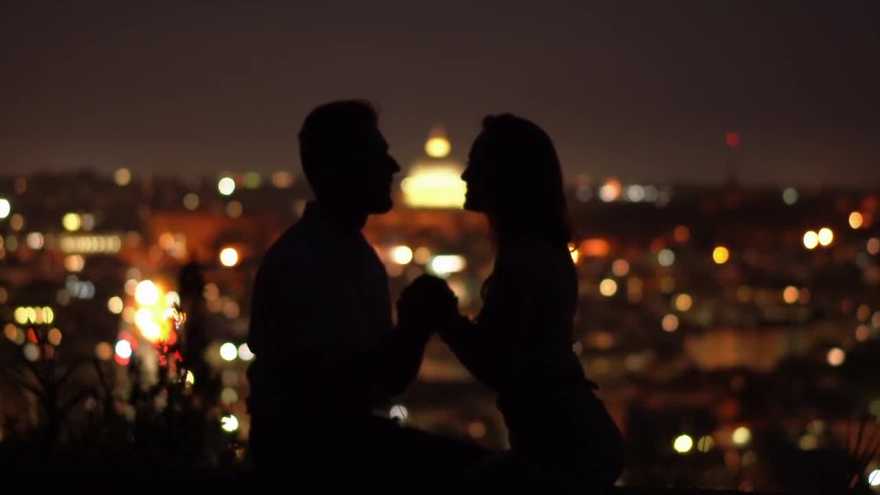 Vjeshta - stina e ngjyrave, pemëve dhe e seksit!