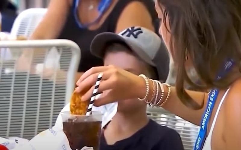 20 momentet më qesharake të adhuruesve të sportit (VIDEO)