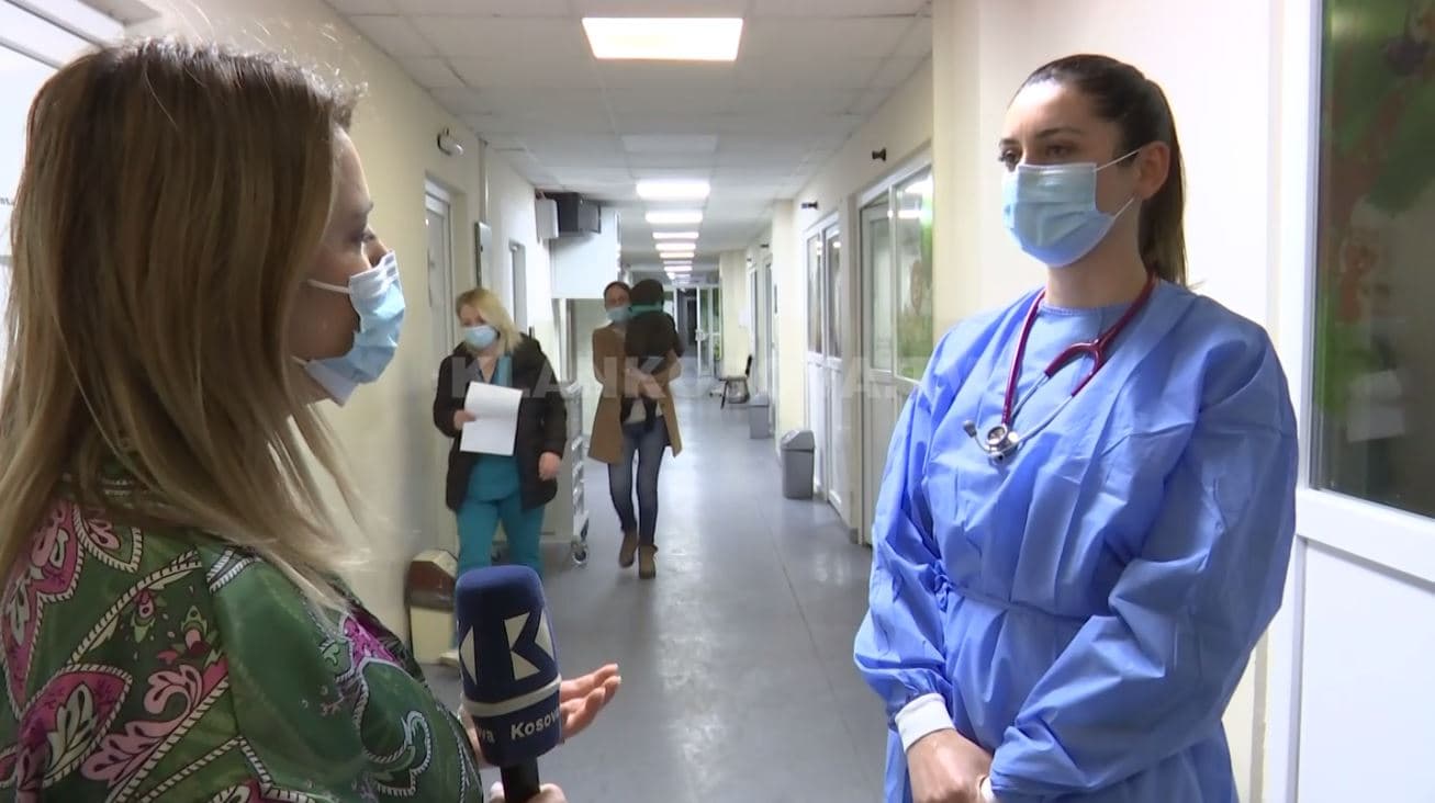 Rritet numri i fëmijëve të infektuar me COVID-19, shumica nga ta të pavaksinuar (VIDEO)