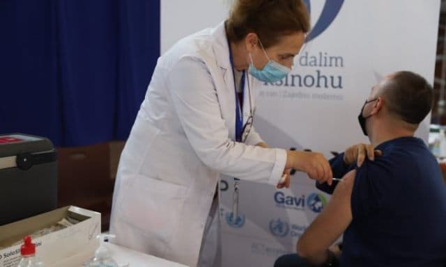 14 vjetori i Pavarësisë: Qendrat e vaksinimit ndaj koronavirusit s’punojnë sot
