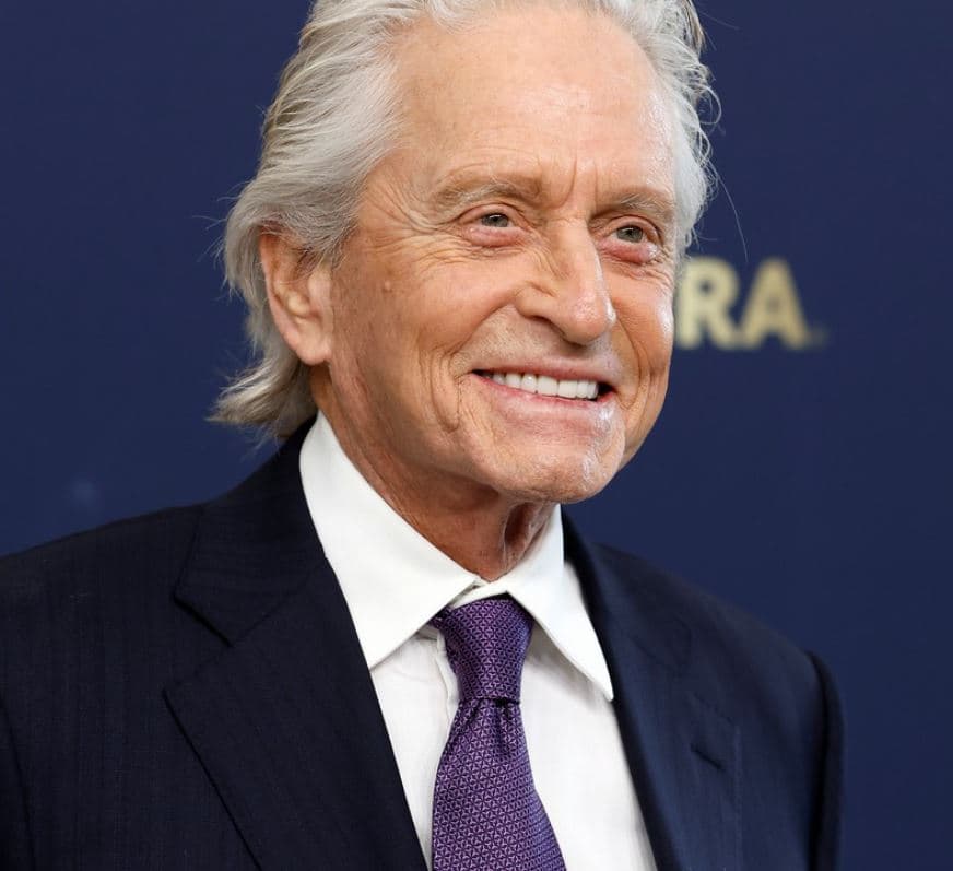 Michael Douglas mbështeti Ukrainën në SAG Awards 2022