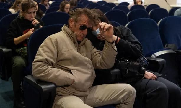 Sean Penn në Ukrainë për të filmuar dokumentar mbi pushtimin rus
