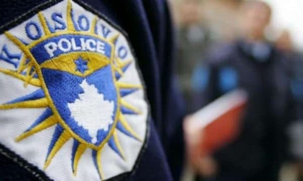 Pejani në gjendje të dehur i sulmoi zyrtarët policorë