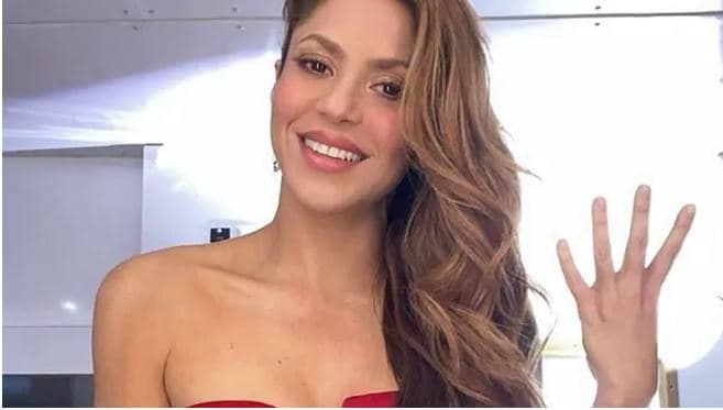 Shakira: Pique është qendërmbrojtësi më i mirë në botë