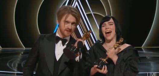 Billie Eilish rrëmben çmimin e parë "Oscar" në karrierë