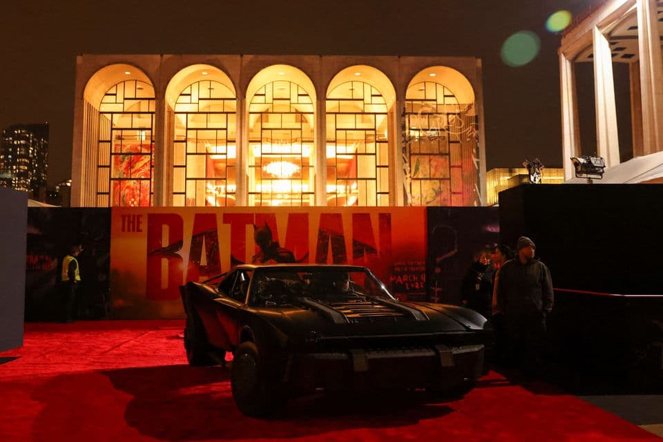 “The Batman” sundon përsëri, mblodhi mbi 300 milionë dollarë në Amerikën e Veriut