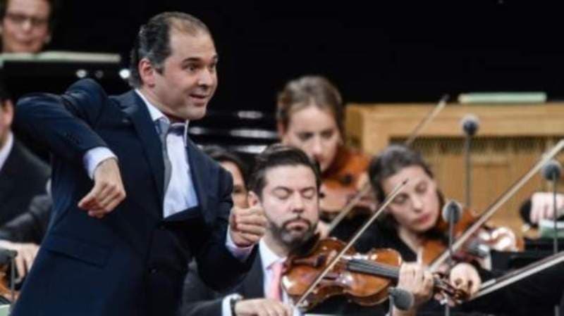Dorëhiqet kryedirigjenti i Teatrit të Moskës