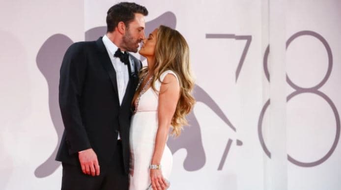 Pas njëzet vjetësh, Jennifer Lopez fejohet sërish me Ben Affleck