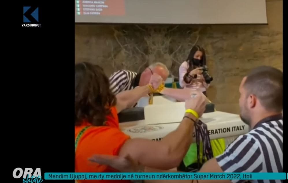 Mendim Ujupaj fiton dy medalje në turneun ndërkombëtar të mundje krahut (VIDEO)