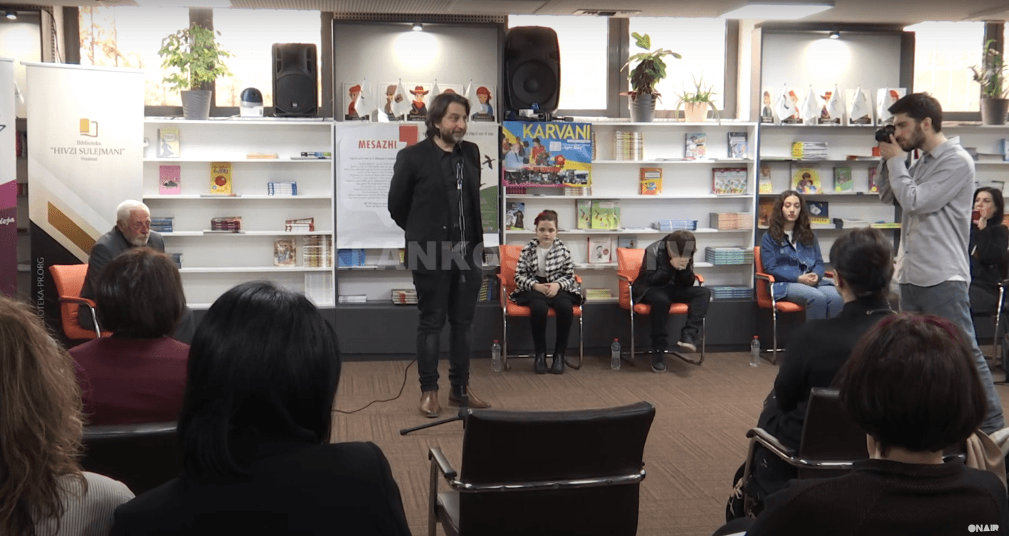 Biblioteka u tregon prishtinasve se kanë një ditë të librit (VIDEO)