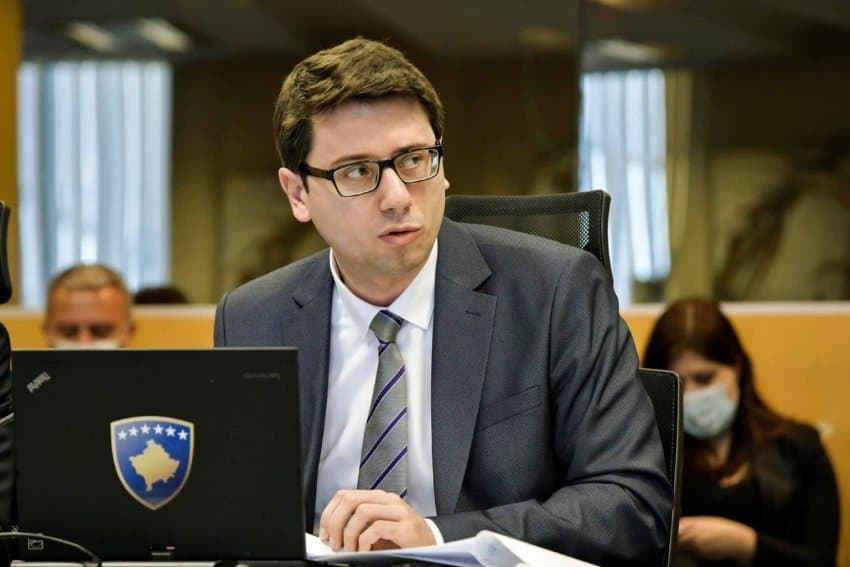 Murati: Sot u ekzekutua mbështetja për punëdhënësit që rritën pagat e 17 mijë punëtorëve në sektorin privat