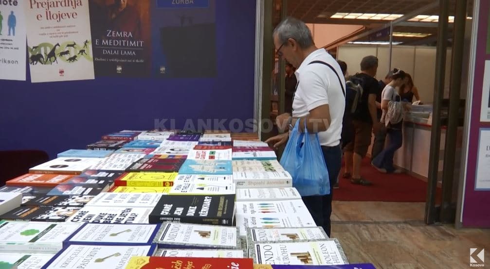 Librat e panairit, imunë nga shtrenjtimi (VIDEO)