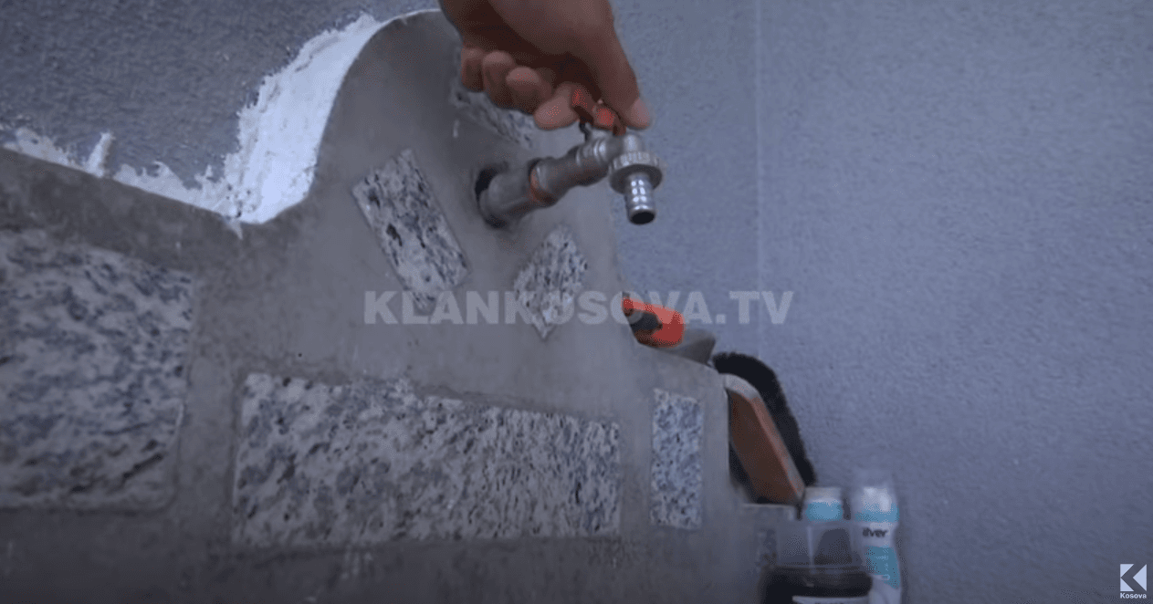 IKSHPK: Uji në Kaçanik s’i plotëson kushtet për pije (VIDEO)