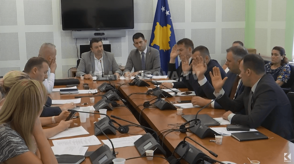 Më 2017 a 2006, mospajtim i kotë shumicë-opozitë?! (VIDEO)