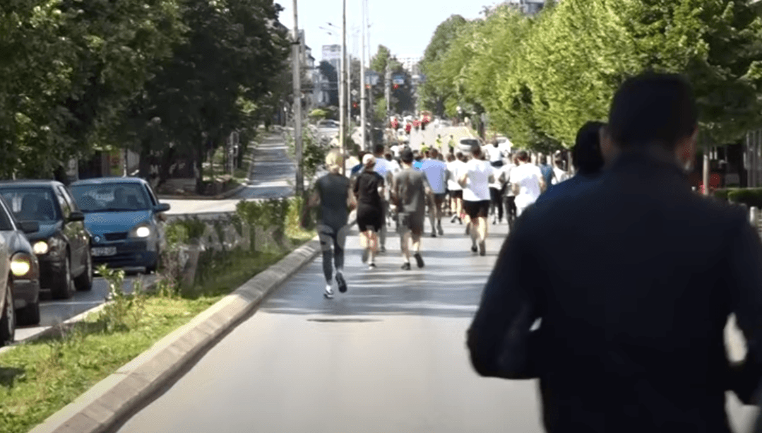 Prishtinë, vrapohet në përkrahje të fëmijëve me autizëm (VIDEO)