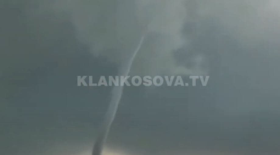 Tornado e vitit 1976 më e fortë se e djeshmja (VIDEO)