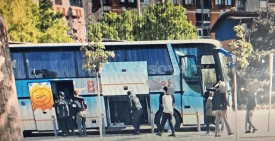 Arrestohen kontrabandistët me emigrantë (VIDEO)