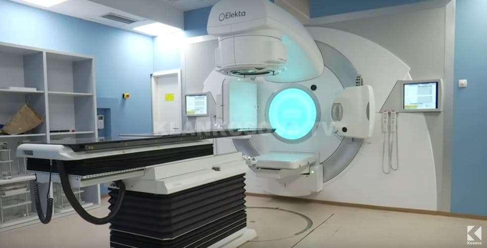 Pajisjet e mbytura në Onkologji shpëtuan “pa therë në këmbë” (VIDEO)