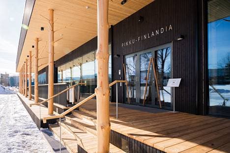 "Finlandia e Vogël", ndërtesa e re e Helsinkit që mbahet nga pemët (VIDEO)