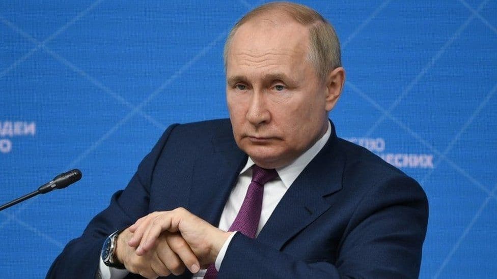 Putin ndalon kamionët me mallra nga Perëndimi të kalojnë territorin rus