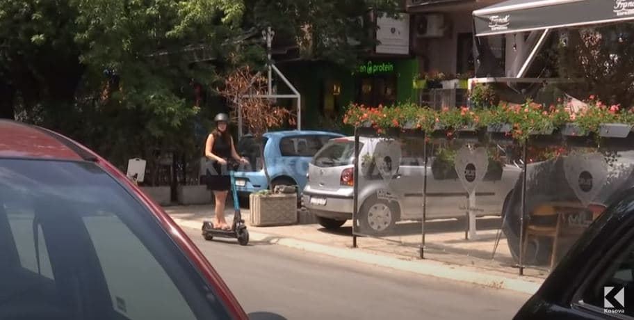 Lëndime serioze veshi e kafke nga trotinetet elektrike (VIDEO)