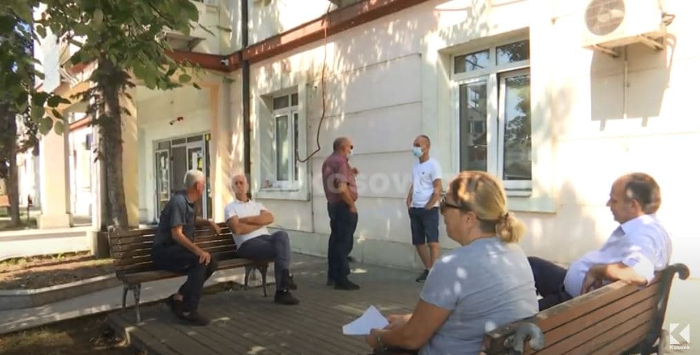Reuma, pacientëve iu premtohen ilaçe (VIDEO)