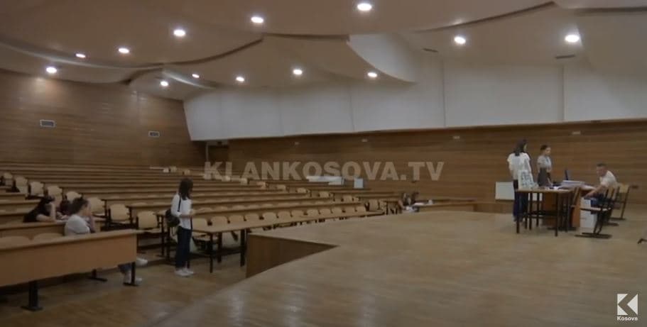 Hapet aplikimi për studentë në UP, interesim i vogël në ditën e parë (VIDEO)