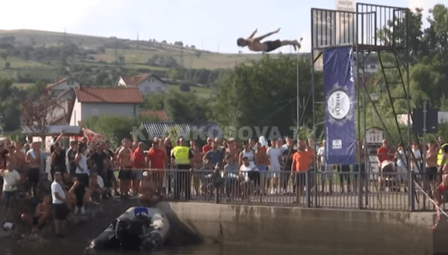 “Dallëndyshet” fluturuan në Ibër (VIDEO)