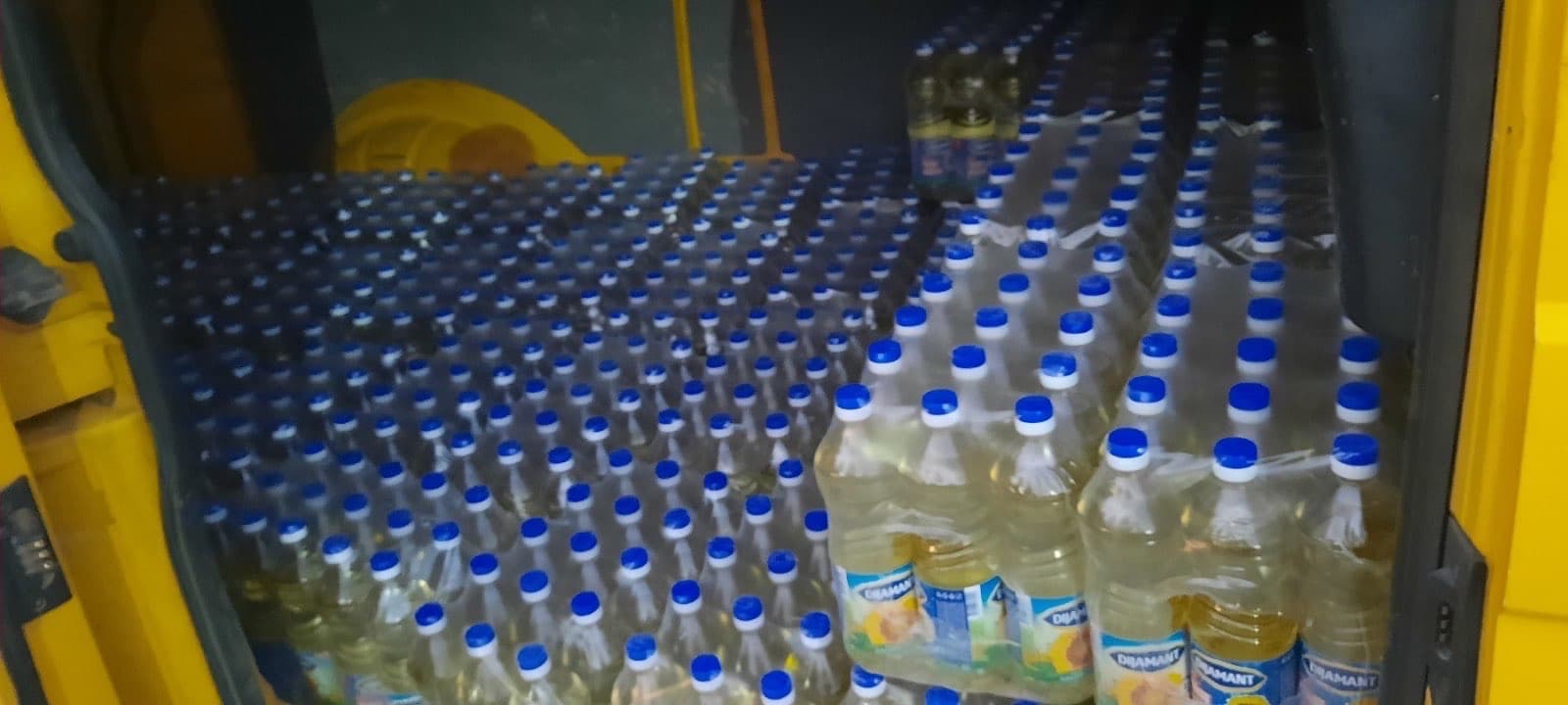 Dogana e Kosovës kap 750 litra vaj të kontrabanduar nga Serbia