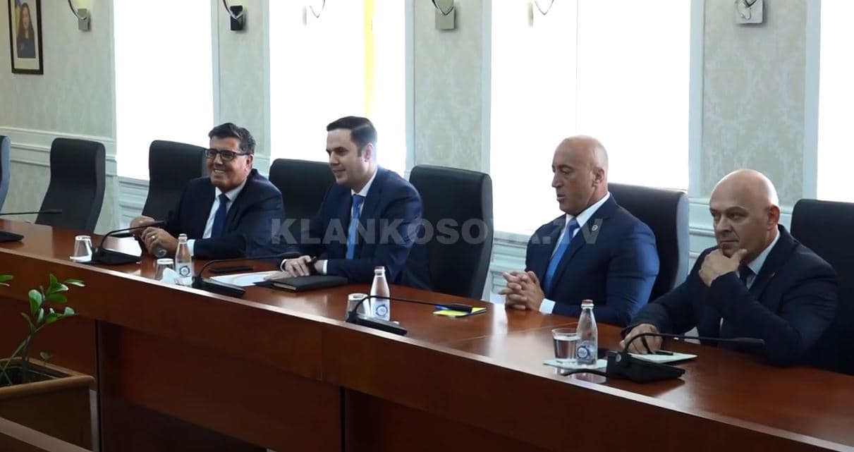 Opozita, e pakënaqur me informacionin e Kurtit (VIDEO)