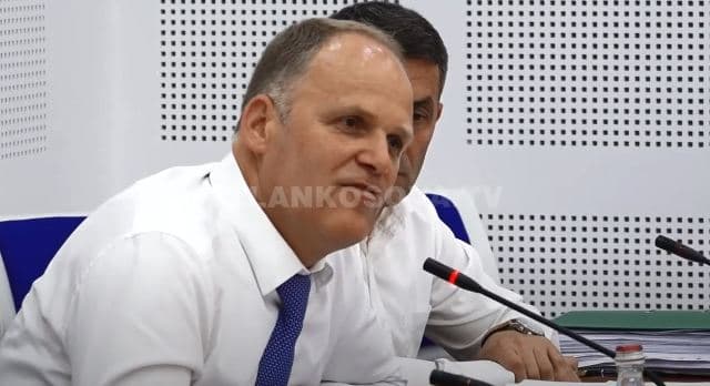 Krasniqi ankohet për mungesë të stafit në SHSKUK (VIDEO)