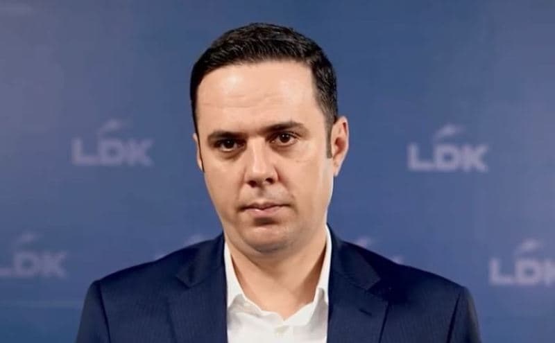 INTERVISTË l Lumir Abdixhiku, mes jetës dhe politikës