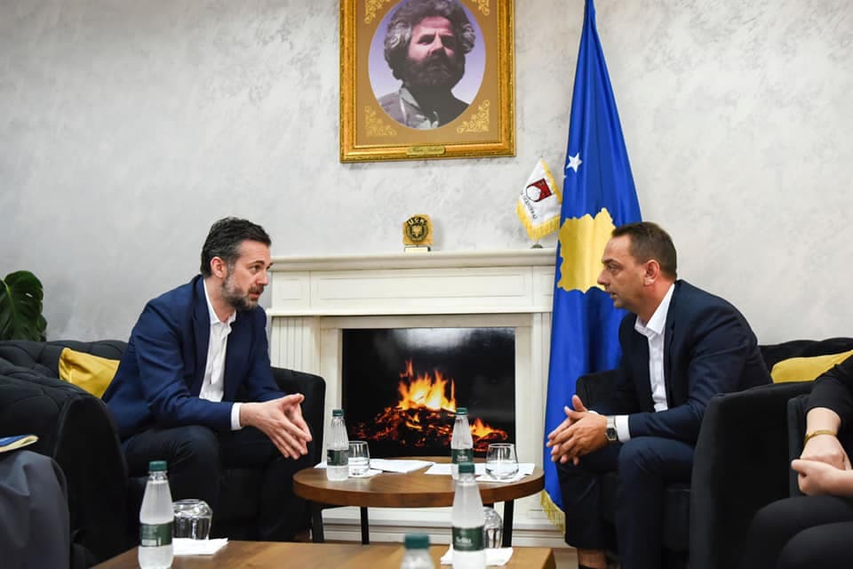 Çeku takohet me Nurën, flasin për projekte të shumta në Skenderaj