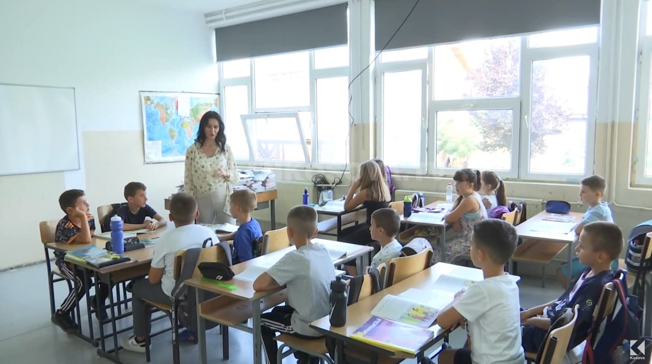 Dy motra, kundër SBASHK-ut, mbajnë mësim (VIDEO)
