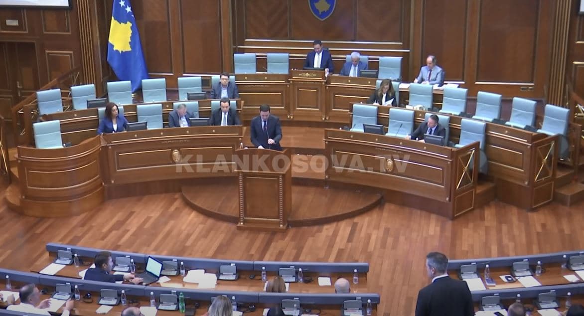 Grevat përplasin opozitën me pushtetin (VIDEO)