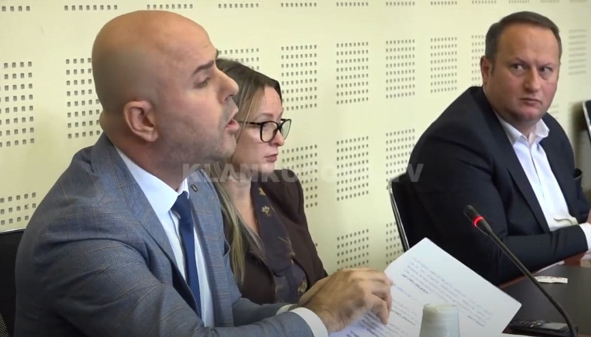 Kujtim Munishit vazhdon t'i kërkohet dorëheqja (VIDEO)