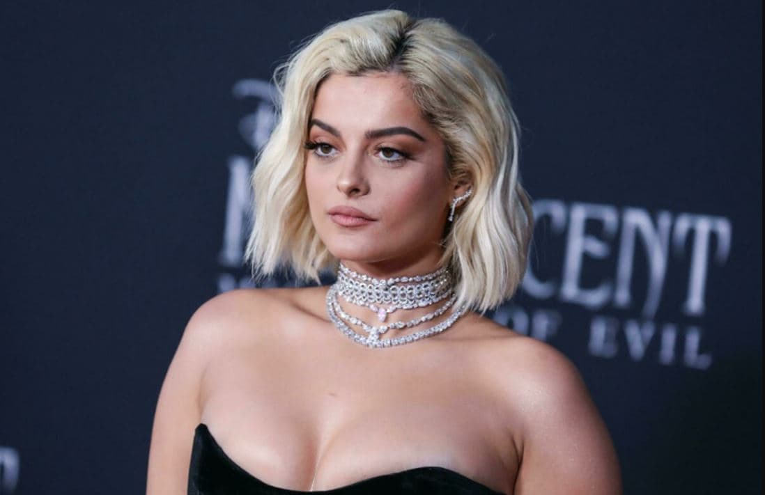 Bebe Rexha del në përkrahje të grave iraniane, pasi 22-vjeçarja u rrah për vdekje për shkak të shamisë