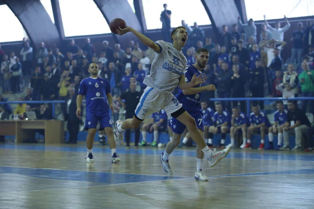 Hendboll, Rahoveci fiton derbin interesant me Vushtrrinë