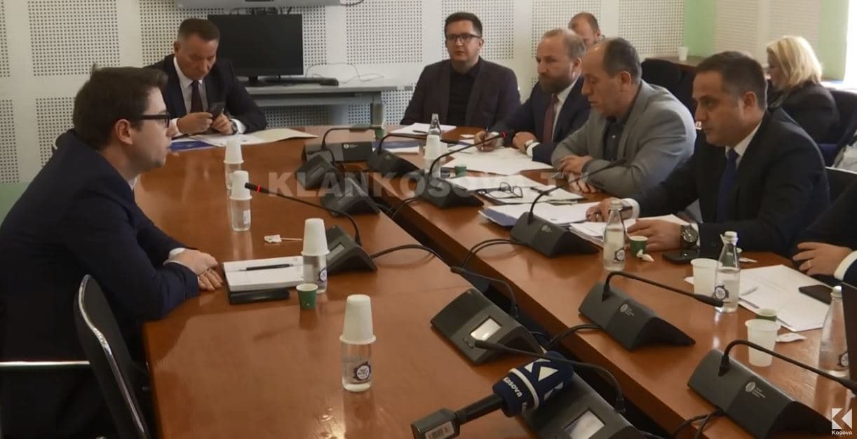 Opozita me plot pyetje për Muratin (VIDEO)