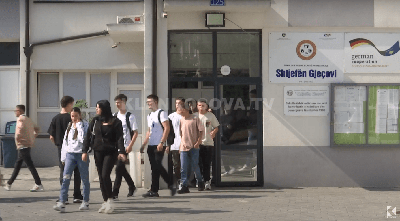 Në “Shtjefën Gjeçovi” veç kryesindikalisti mbajti grevë (VIDEO)