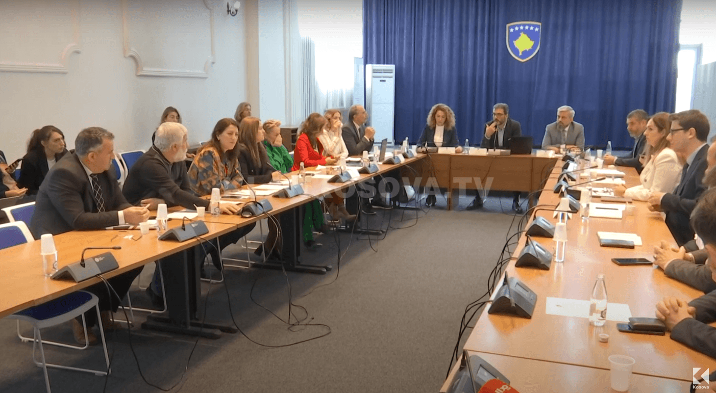 Komisioni i Arsimit - SBAShK: 10 VV-istë te Jasharaj, ky s’ju vjen (VIDEO)