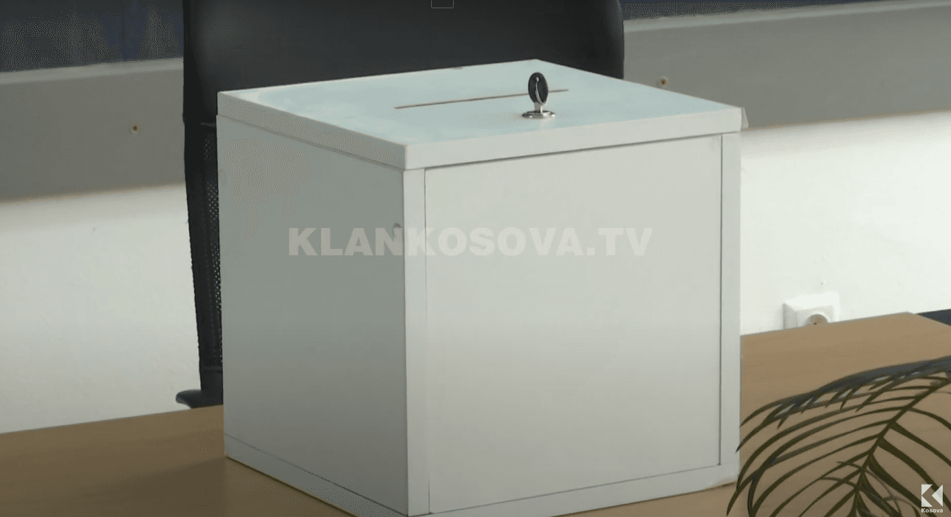 Referendum për grevën - votojnë mësimdhënësit (VIDEO)
