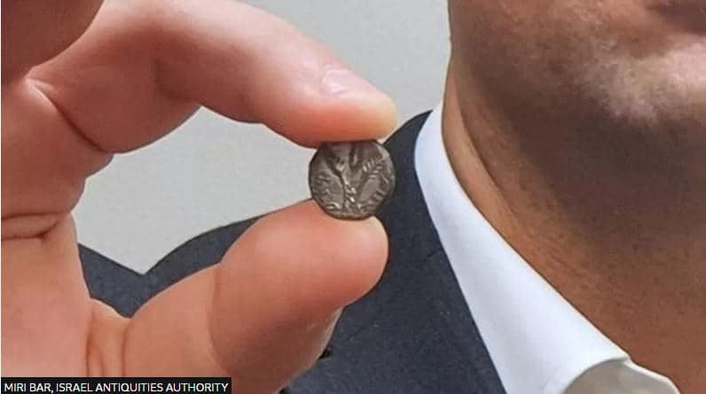 Kthehet në Izrael pas 20 vjetësh monedha e vjedhur në vlerë një milion dollarëve