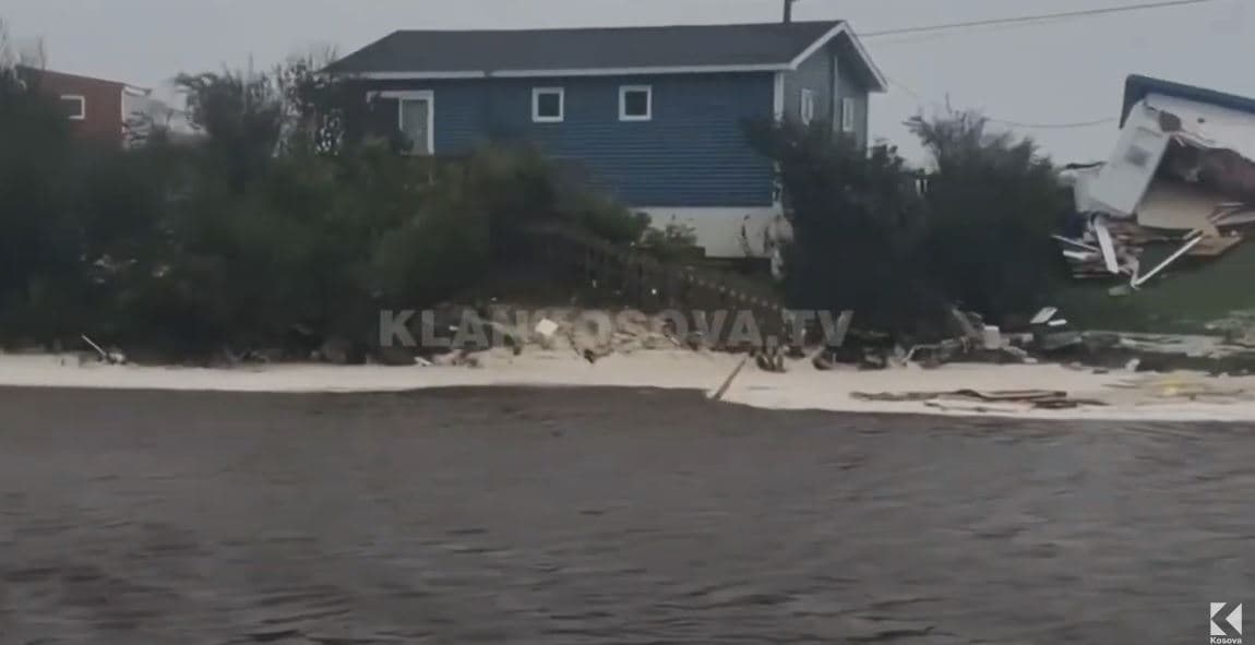 Kanadaja përfshihet nga një stuhi e fortë (VIDEO)