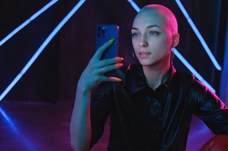 Mësoni se a mund të shfaqet kancer në tru nga përdorimi i telefonave