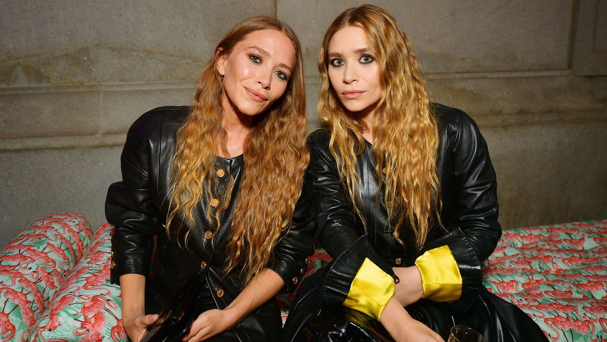 Mary-Kate dhe Ashley Olsen bëjnë paraqitje të rrallë në Javën e Modës në Paris
