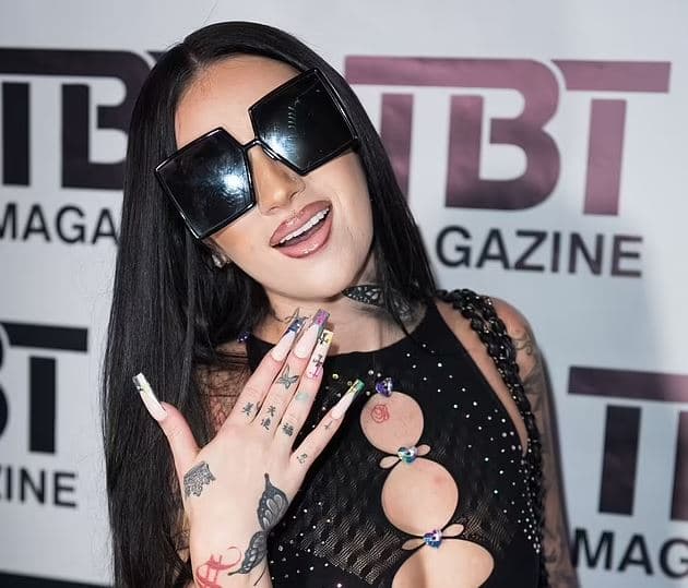 Bhad Bhabie ftohet të jetë folëse në Universitetin e Oksfordit në Angli